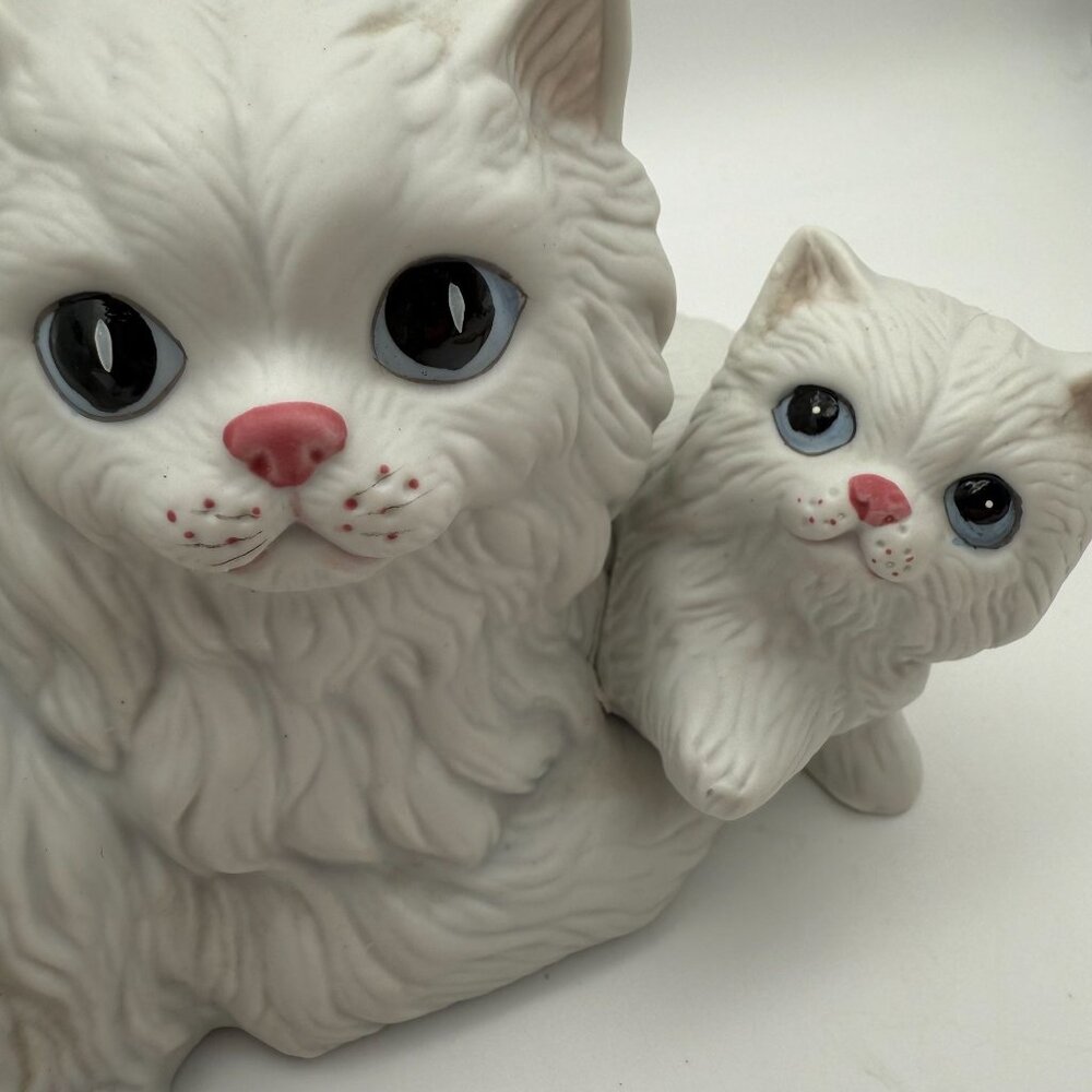 Homco White Persian Cat & Kittens Trio Ceramic Figurine Blue Eyes Taiwan Vintage - Picture 7 of 14
